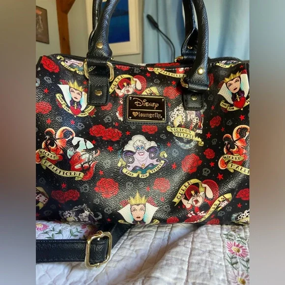 LOUNGEFLY DISNEY VILLAINS FAUX LEATHER PURSE~LIKE NEW- WITH CROSSBODY STRAP - Picture 2 of 10